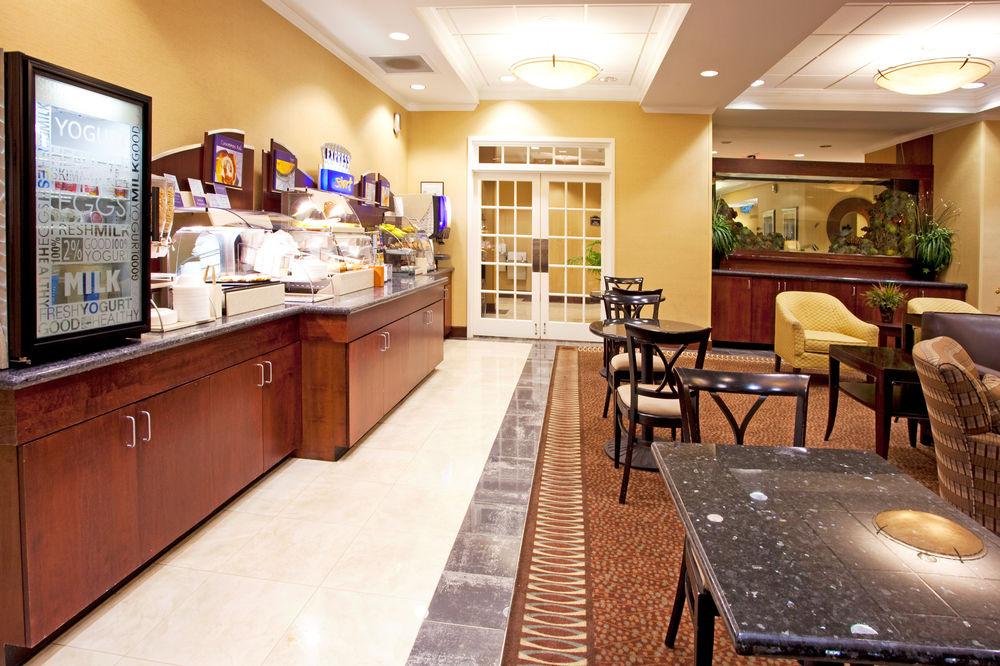 Holiday Inn Express & Suites Columbus At Northlake By Ihg Exteriér fotografie