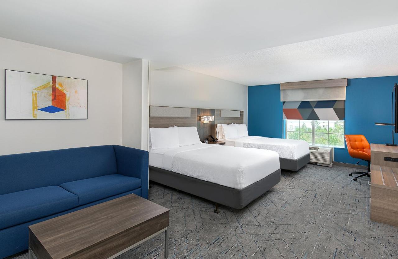 Holiday Inn Express & Suites Columbus At Northlake By Ihg Exteriér fotografie