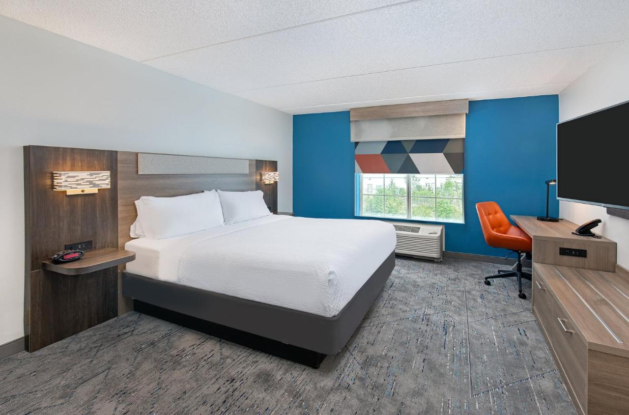 Holiday Inn Express & Suites Columbus At Northlake By Ihg Exteriér fotografie