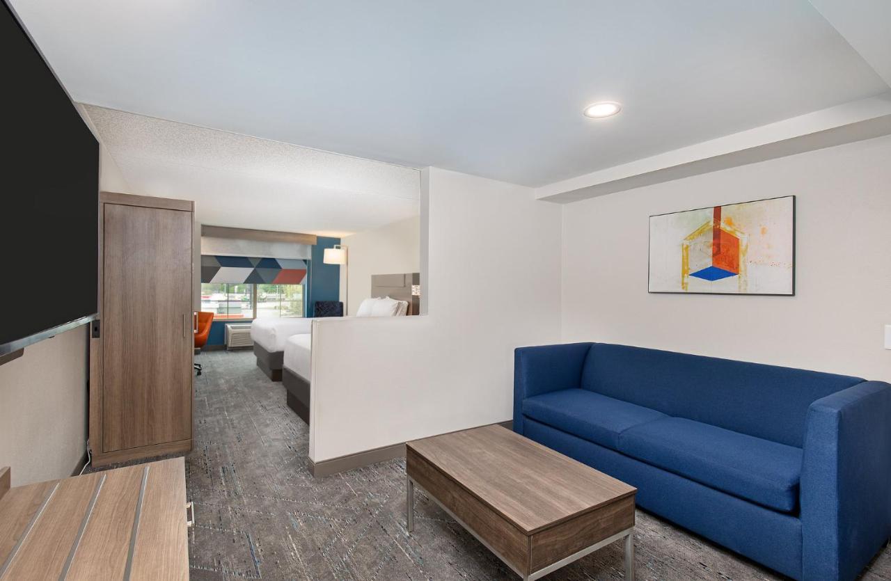 Holiday Inn Express & Suites Columbus At Northlake By Ihg Exteriér fotografie
