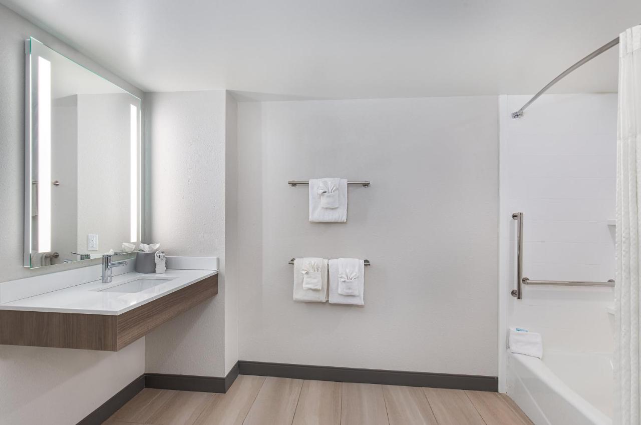 Holiday Inn Express & Suites Columbus At Northlake By Ihg Exteriér fotografie