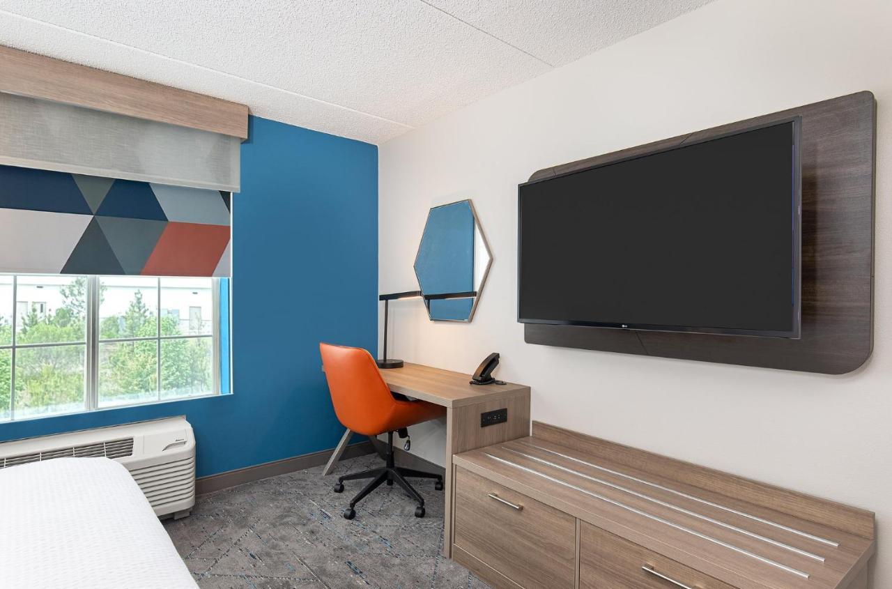 Holiday Inn Express & Suites Columbus At Northlake By Ihg Exteriér fotografie