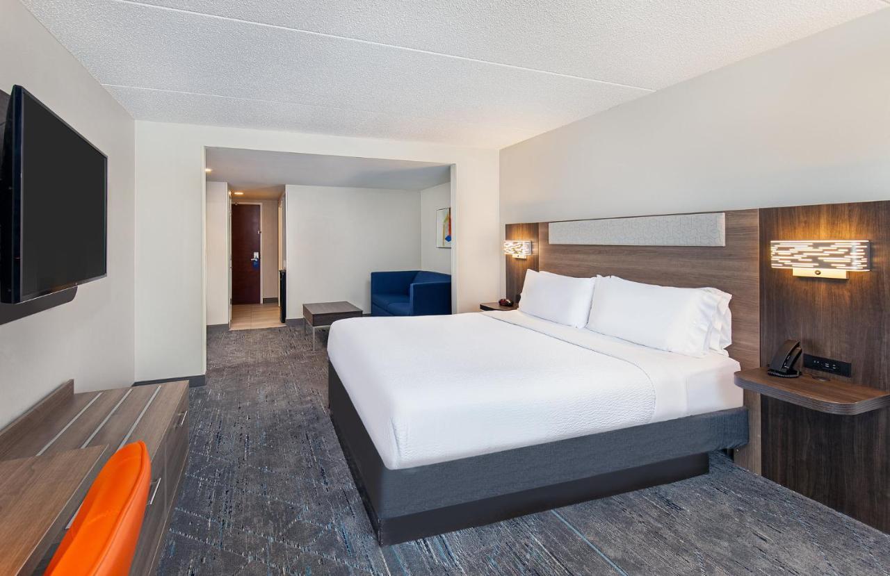 Holiday Inn Express & Suites Columbus At Northlake By Ihg Exteriér fotografie
