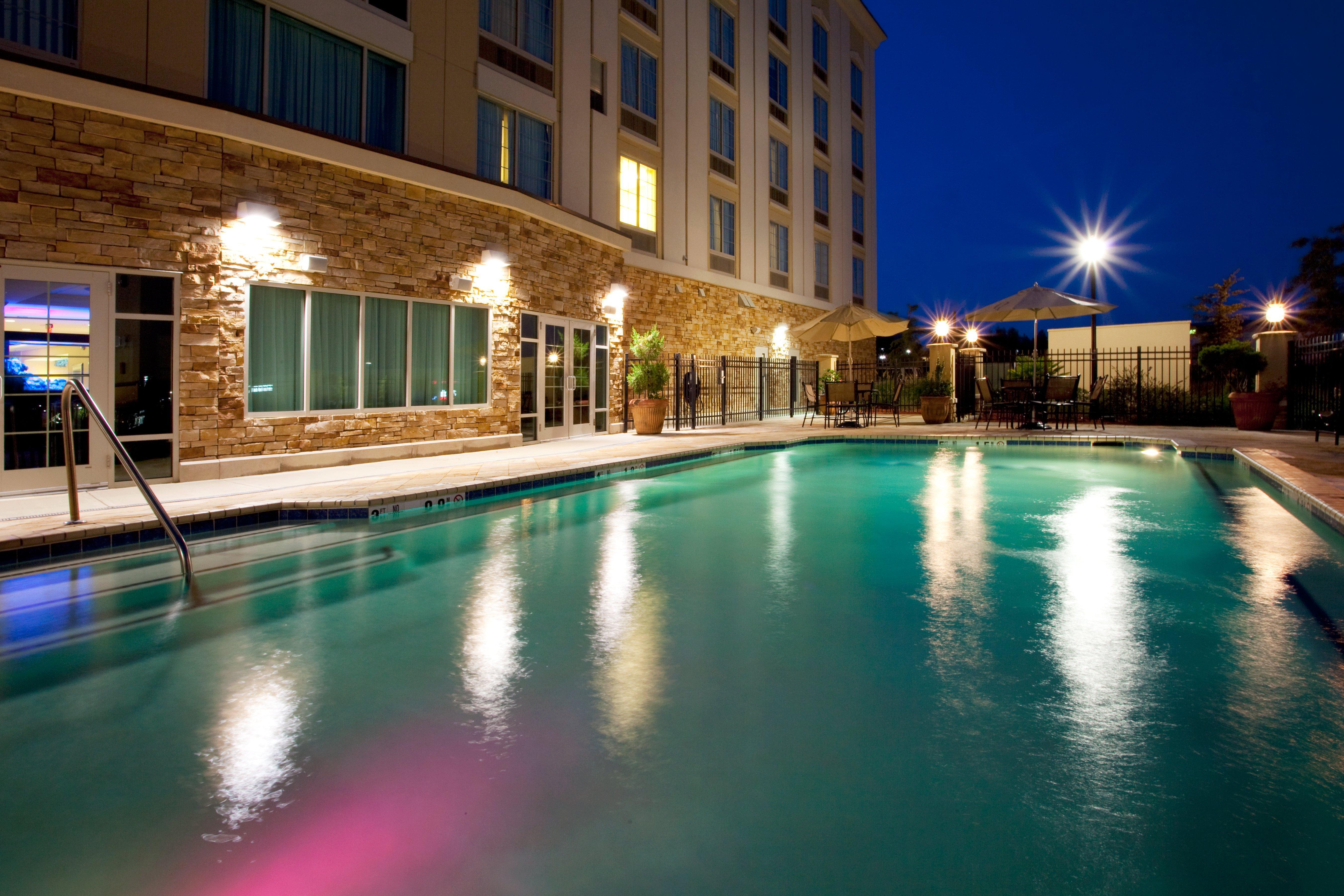Holiday Inn Express & Suites Columbus At Northlake By Ihg Exteriér fotografie