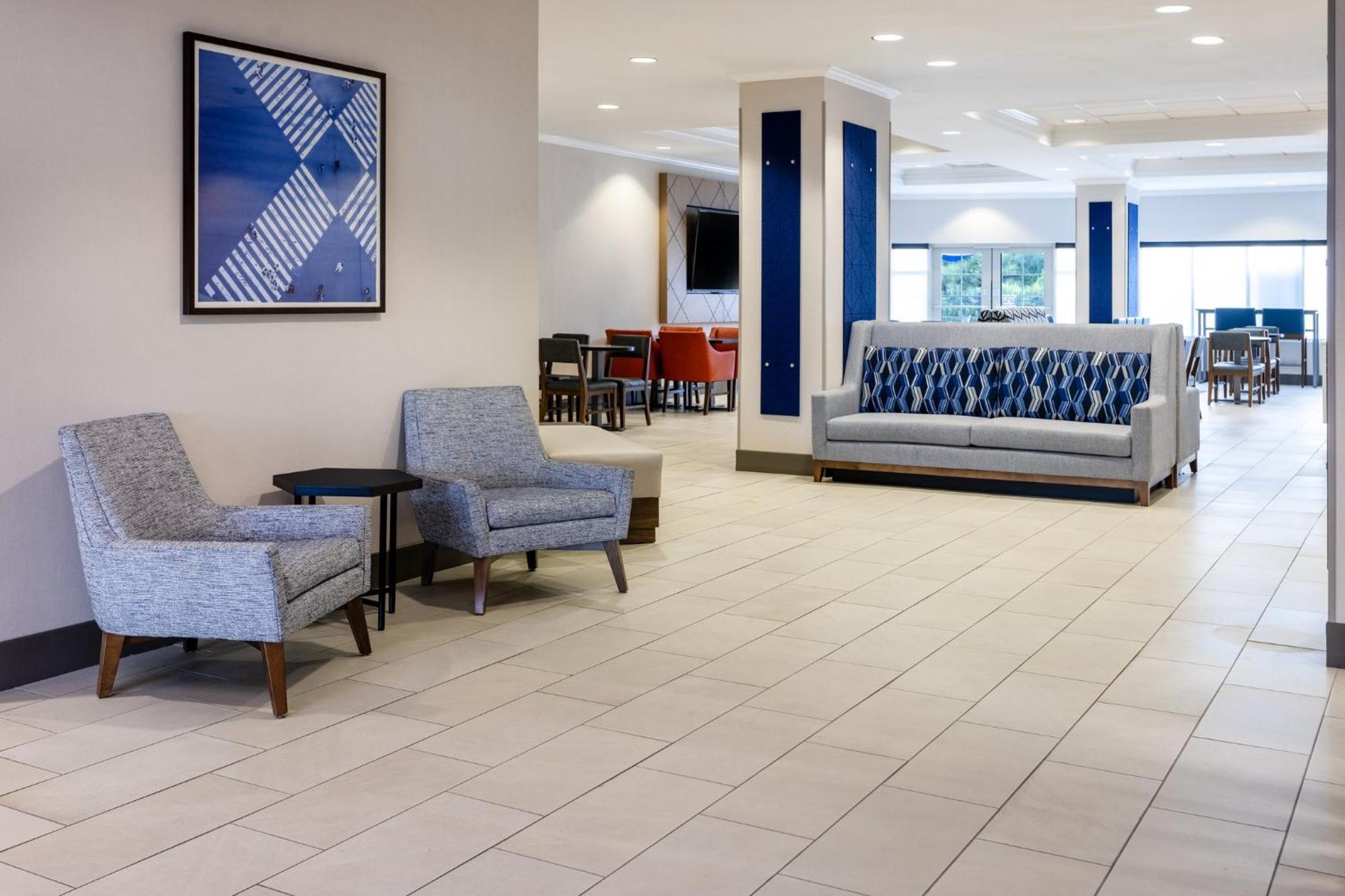Holiday Inn Express & Suites Columbus At Northlake By Ihg Exteriér fotografie