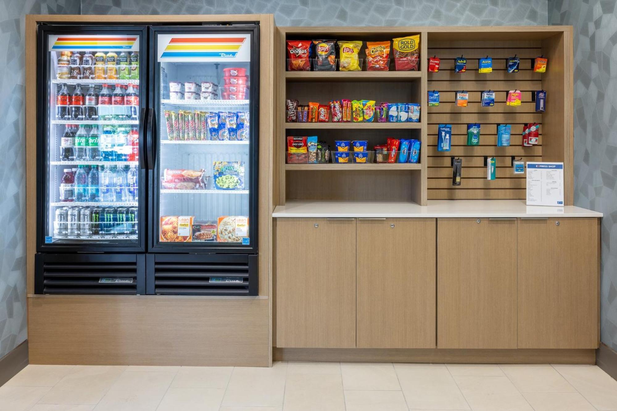 Holiday Inn Express & Suites Columbus At Northlake By Ihg Exteriér fotografie
